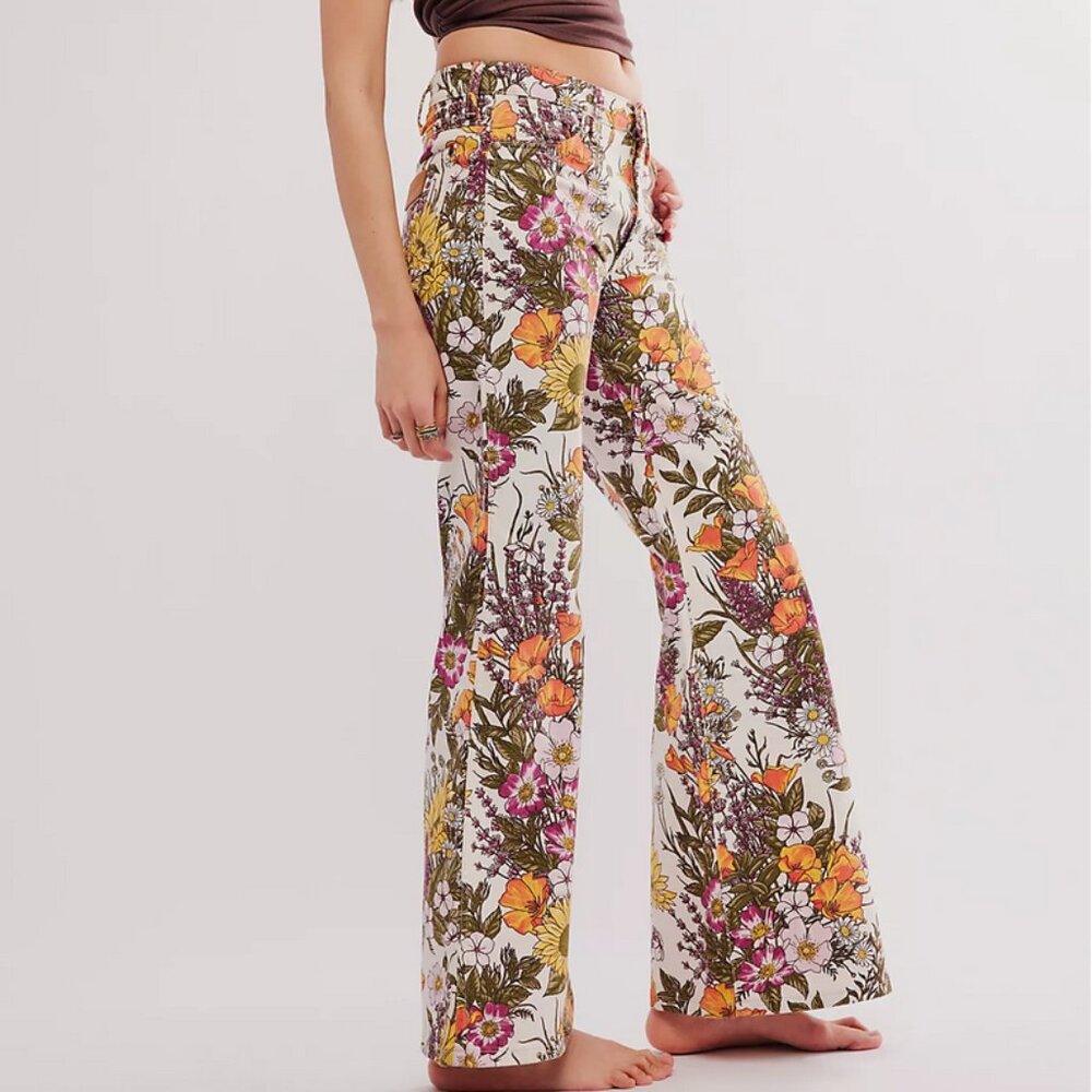 Wrangler Carly Flower Garden Flare - Picture 4 of 10